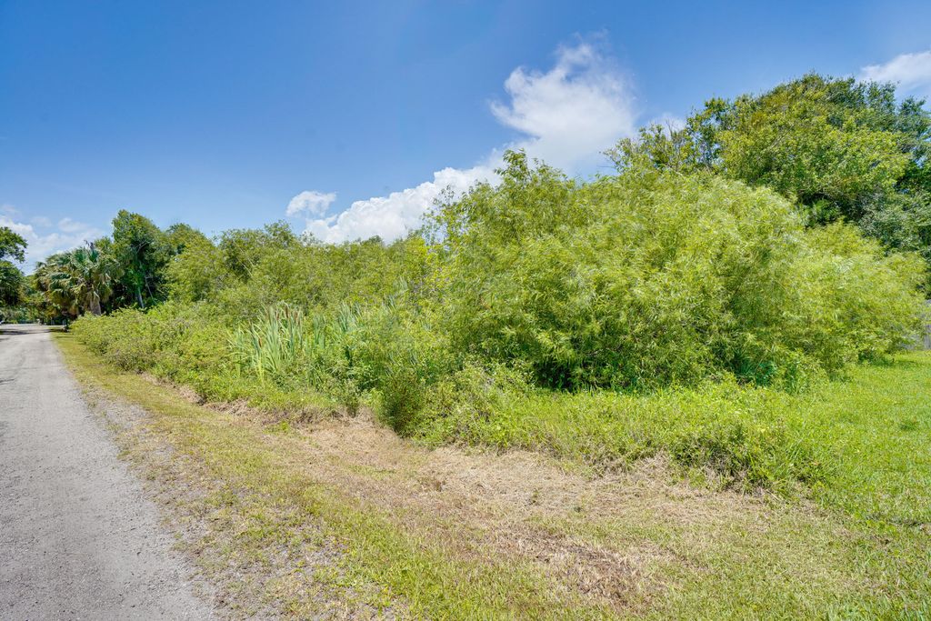 0 Baysinger Avenue, Fort Pierce, FL 34982