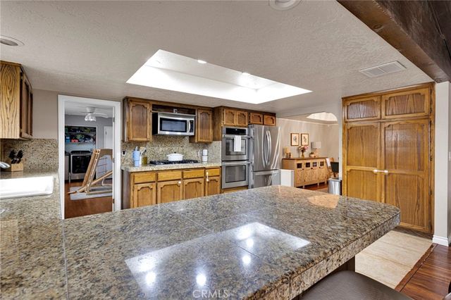 19075 Bay Meadows, Apple Valley, CA 92308