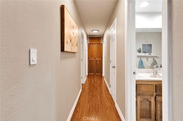 19075 Bay Meadows, Apple Valley, CA 92308