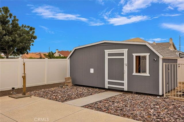 19075 Bay Meadows, Apple Valley, CA 92308