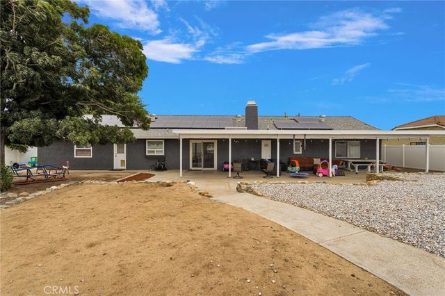 19075 Bay Meadows, Apple Valley, CA 92308