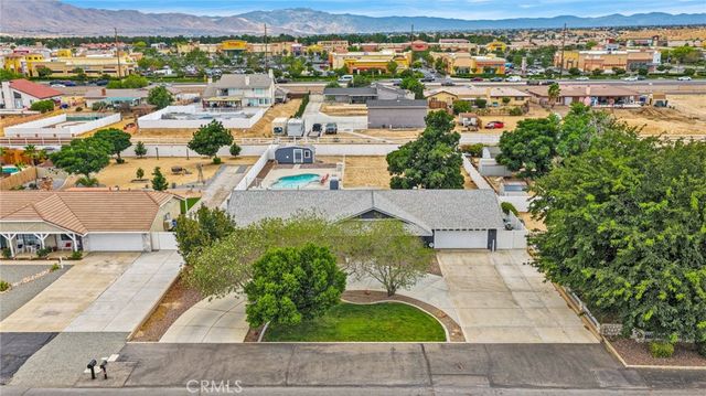 19075 Bay Meadows, Apple Valley, CA 92308