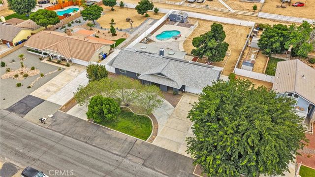 19075 Bay Meadows, Apple Valley, CA 92308