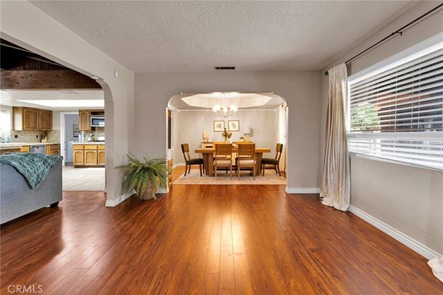 19075 Bay Meadows, Apple Valley, CA 92308