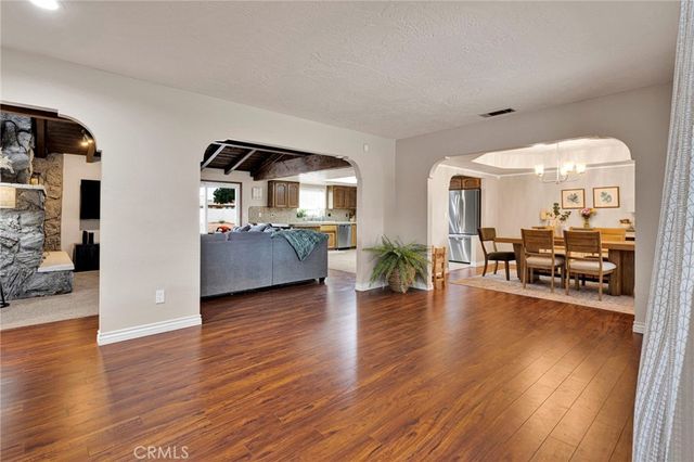 19075 Bay Meadows, Apple Valley, CA 92308