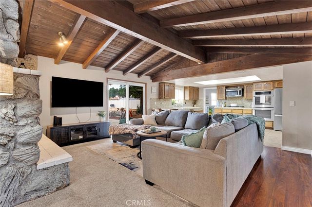 19075 Bay Meadows, Apple Valley, CA 92308