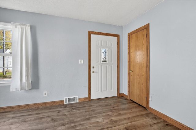 916 Linn Avenue SW, Owatonna, MN 55060