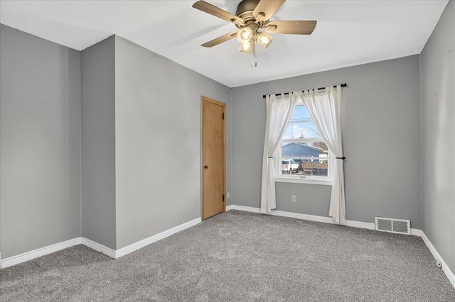 916 Linn Avenue SW, Owatonna, MN 55060