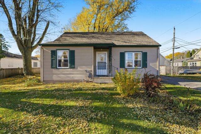 916 Linn Avenue SW, Owatonna, MN 55060