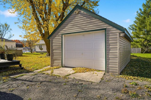 916 Linn Avenue SW, Owatonna, MN 55060