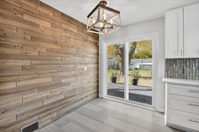 916 Linn Avenue SW, Owatonna, MN 55060