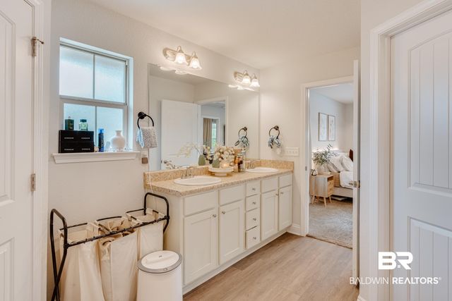 2215 W Fernwood Loop, Semmes, AL 36575