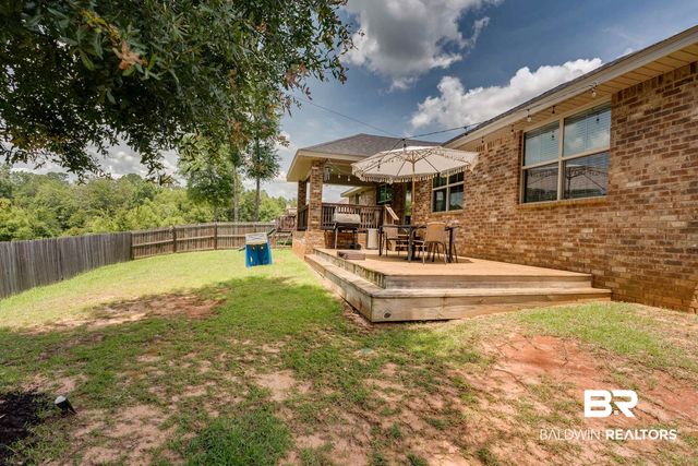 2215 W Fernwood Loop, Semmes, AL 36575