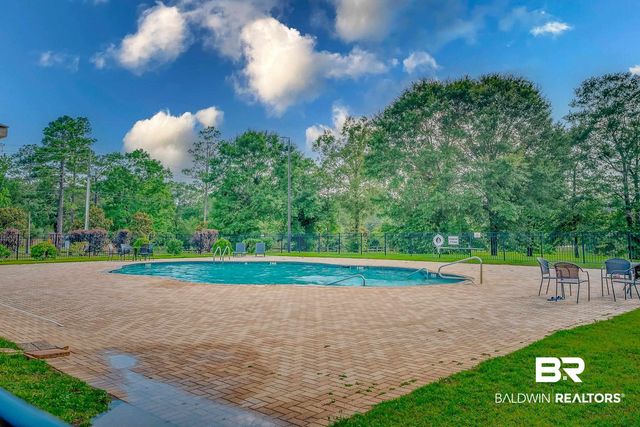 2215 W Fernwood Loop, Semmes, AL 36575