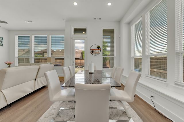 1824 Leo Drive, Van Alstyne, TX 75495