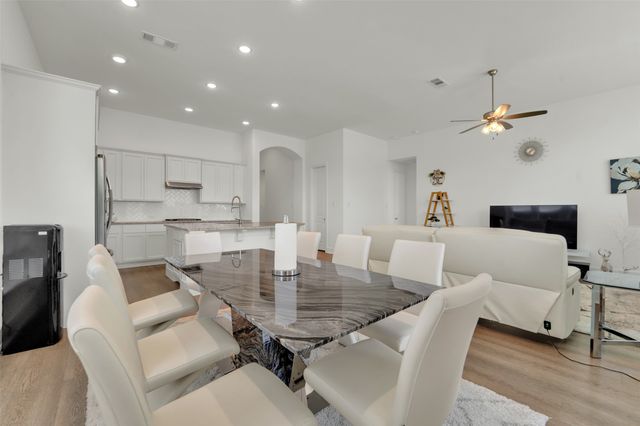 1824 Leo Drive, Van Alstyne, TX 75495