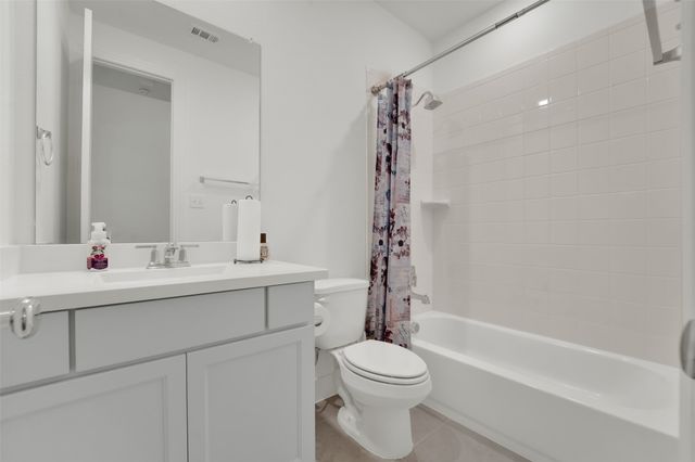 1824 Leo Drive, Van Alstyne, TX 75495