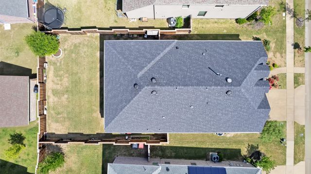 1824 Leo Drive, Van Alstyne, TX 75495