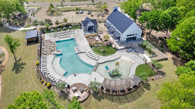 1824 Leo Drive, Van Alstyne, TX 75495