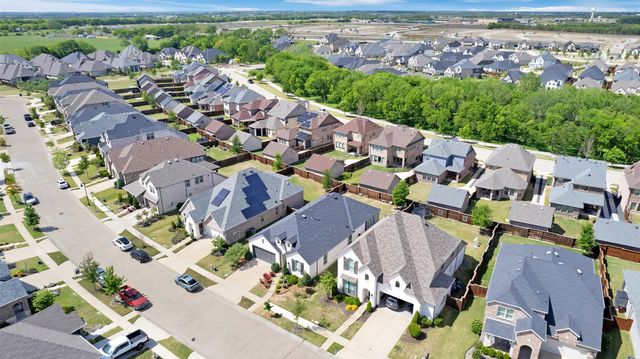 1824 Leo Drive, Van Alstyne, TX 75495