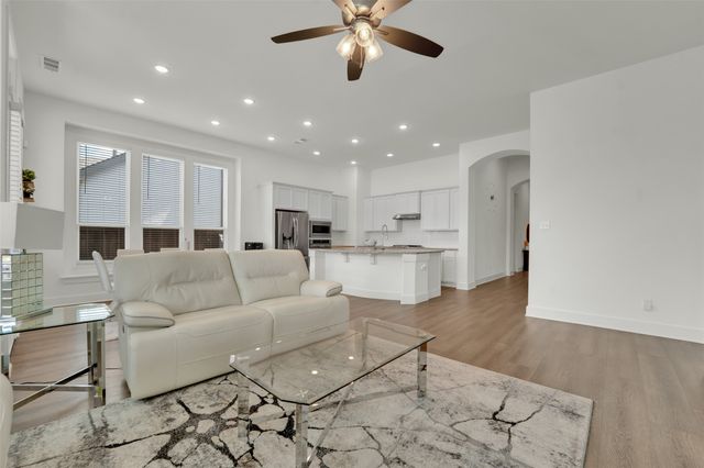 1824 Leo Drive, Van Alstyne, TX 75495