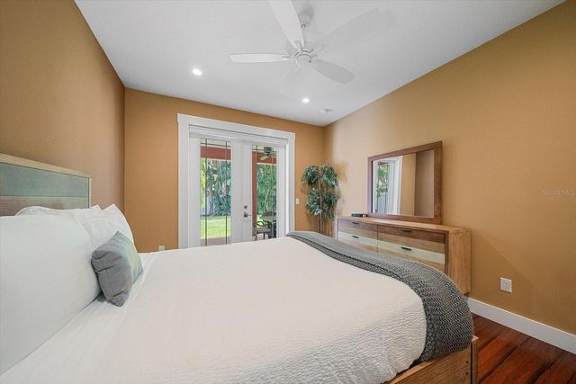 2395 HYDE PARK STREET, Sarasota, FL 34239