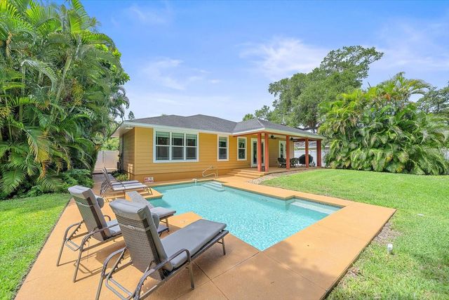 2395 HYDE PARK STREET, Sarasota, FL 34239