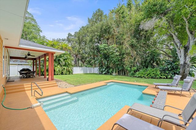 2395 HYDE PARK STREET, Sarasota, FL 34239