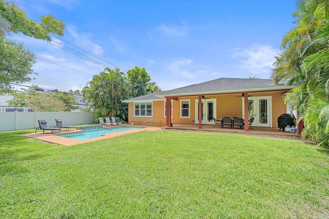 2395 HYDE PARK STREET, Sarasota, FL 34239