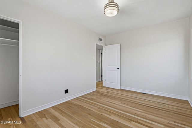 3027 MOREHEAD Avenue, El Paso, TX 79930