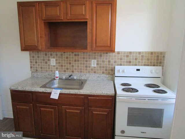 2651 S LLOYD ST, Philadelphia, PA 19153