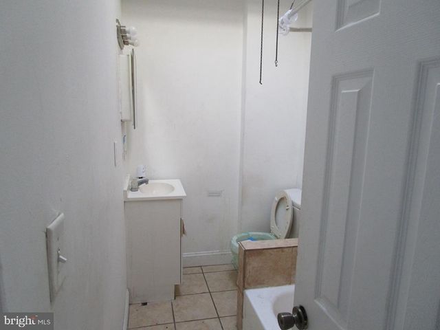 2651 S LLOYD ST, Philadelphia, PA 19153