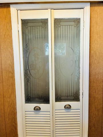 702 Caplin Street, Houston, TX 77022