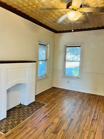 702 Caplin Street, Houston, TX 77022