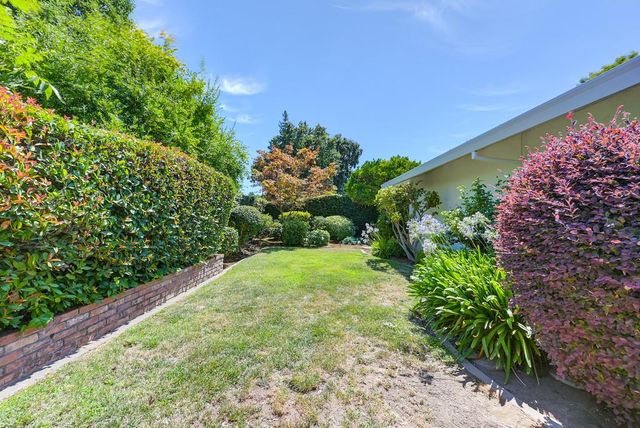 4822 Keane Dr, Carmichael, CA 95608