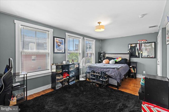 425 S 6TH ST, Camden, NJ 08103