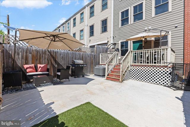 425 S 6TH ST, Camden, NJ 08103