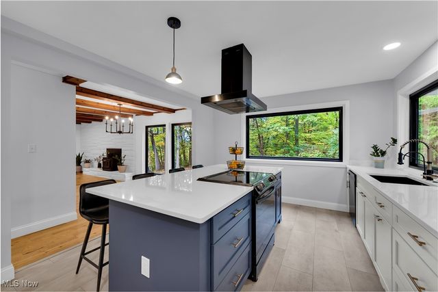 29 Skyview Drive, Seven Hills, OH 44131