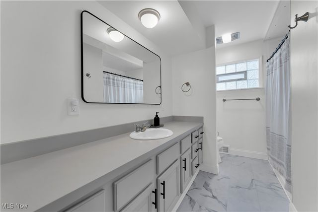 29 Skyview Drive, Seven Hills, OH 44131