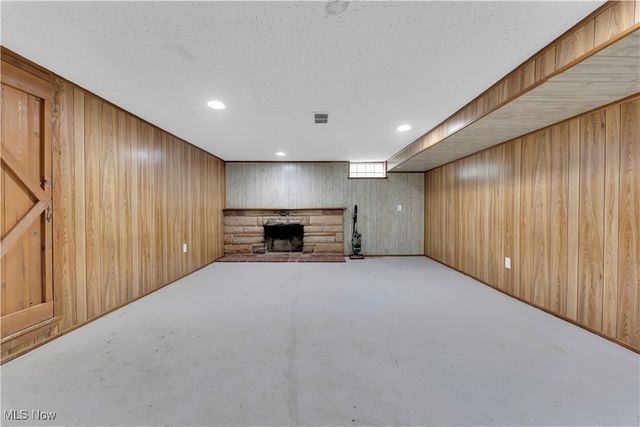 29 Skyview Drive, Seven Hills, OH 44131