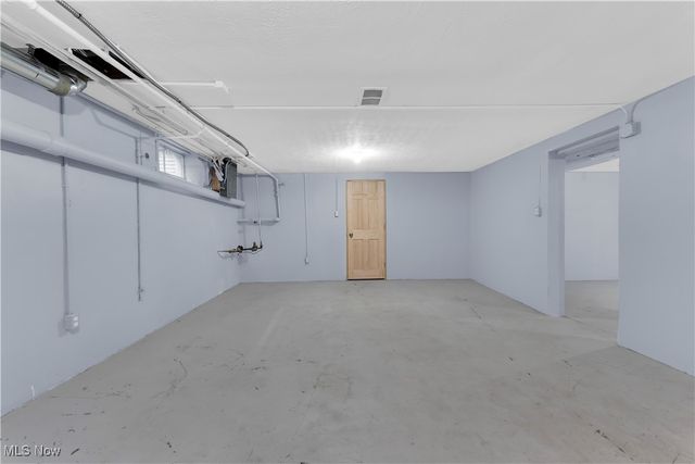 29 Skyview Drive, Seven Hills, OH 44131