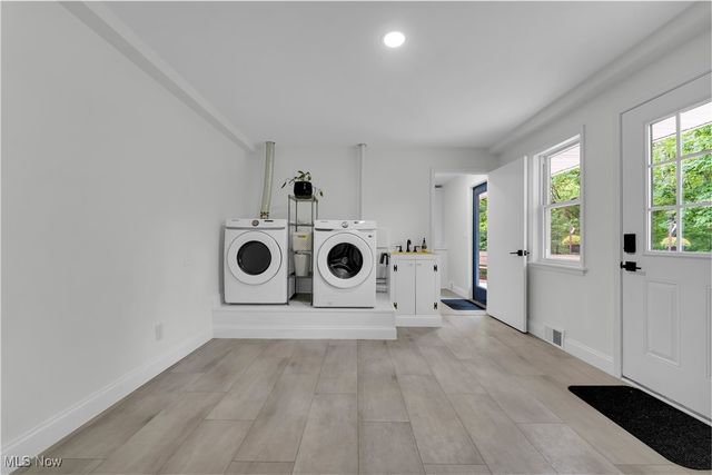 29 Skyview Drive, Seven Hills, OH 44131