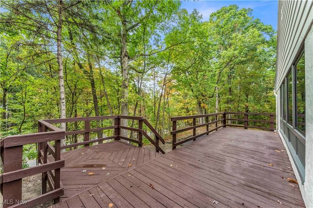 29 Skyview Drive, Seven Hills, OH 44131