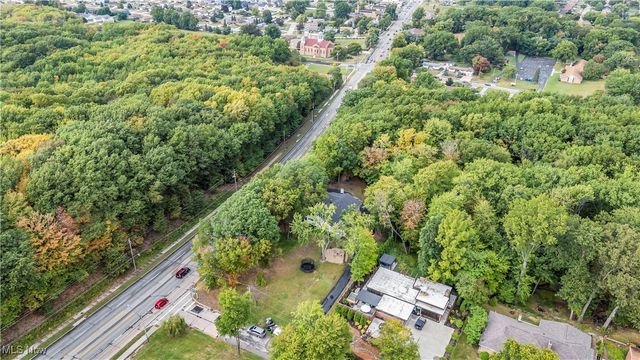 29 Skyview Drive, Seven Hills, OH 44131