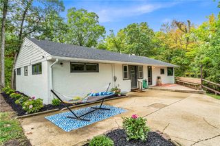 29 Skyview Drive, Seven Hills, OH 44131
