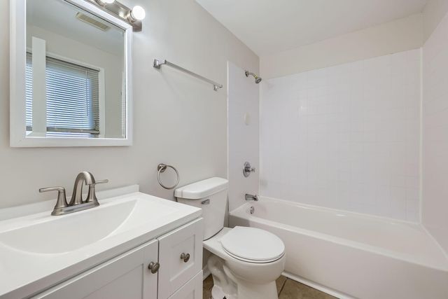 3448 Grimes Avenue N, Robbinsdale, MN 55422