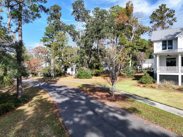 17 Old Bethel, Beaufort, SC 29906