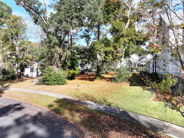 17 Old Bethel, Beaufort, SC 29906
