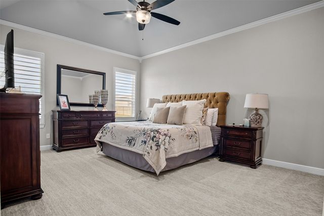 9009 Hidden Pond Street, Justin, TX 76247