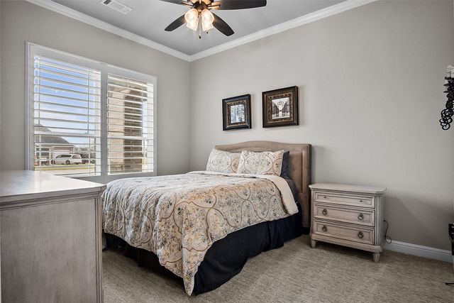 9009 Hidden Pond Street, Justin, TX 76247